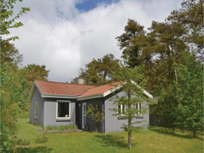 Three-Bedroom Holiday home with a Fireplace in Knebel